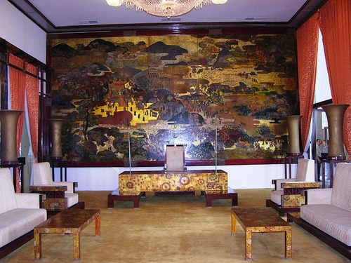 phng_tip_khch_800px-reunification_palace_-_credentials_presenting_room_500